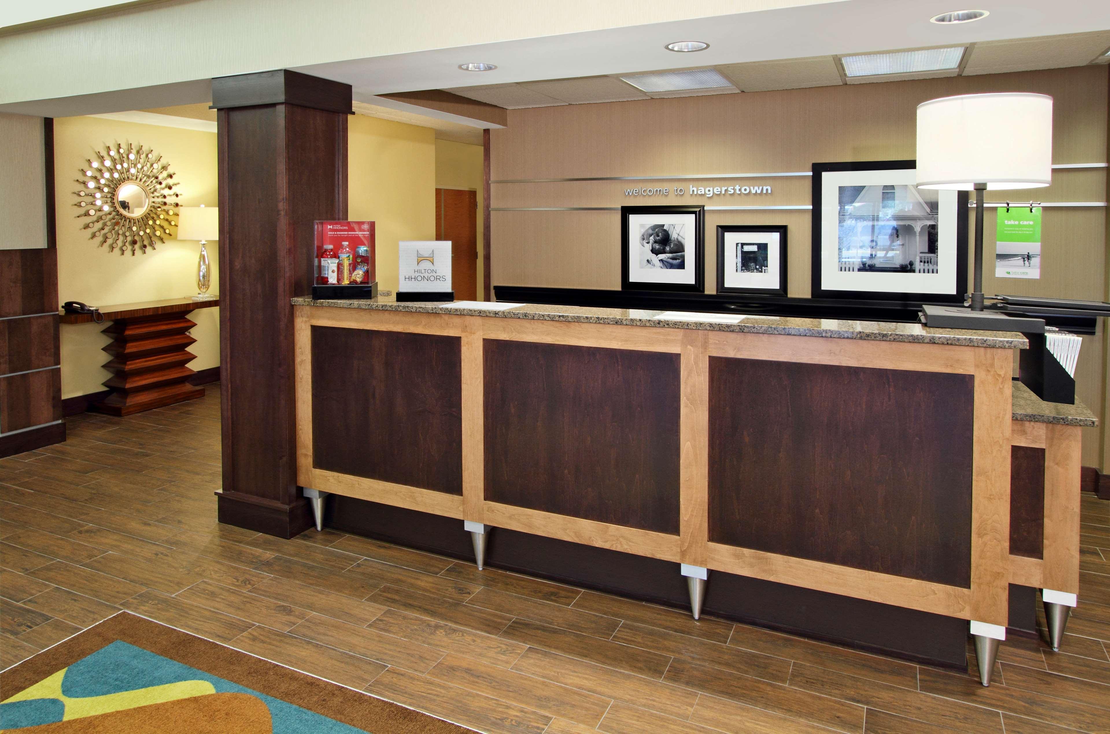 Hampton Inn Hagerstown Extérieur photo